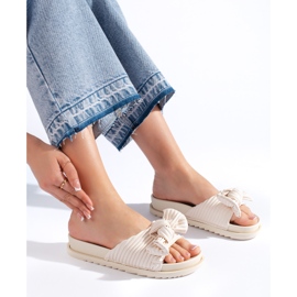 Papuci bej cu fundita 1 Papuci bej cu fundita 1