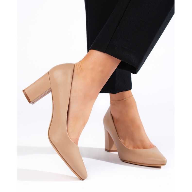 Pompe bej confortabile de la Sergio Leone 1