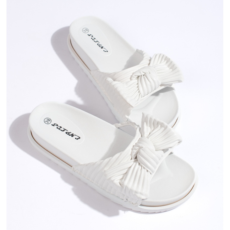 Flip-flops albi cu talpa groasa 1