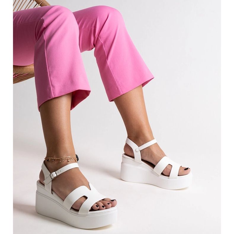 Sandale albe cu pană Reema 1