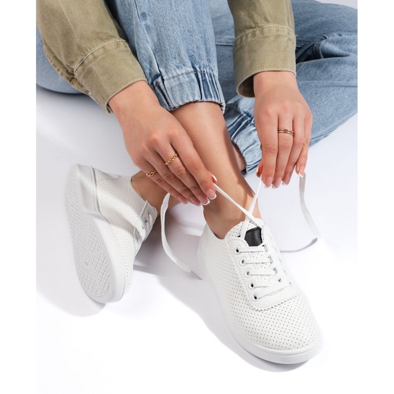 Seastar Pantofi de damă, albi, cu șireturi, ajurate 1