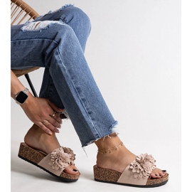 Flip-flops bej cu flori pe platforma Apolonia 1 Flip-flops bej cu flori pe platforma Apolonia 1