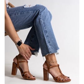 Sandale maro cu toc inalt de la Mikaii 1