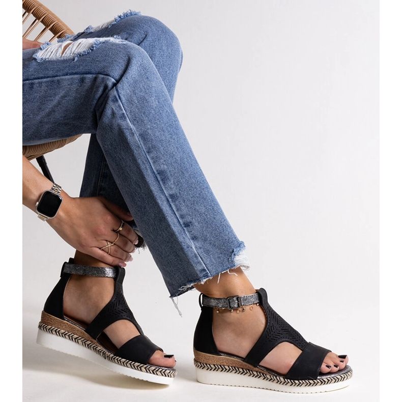 Sandale negre Tiuma cu pană joasă negru 1