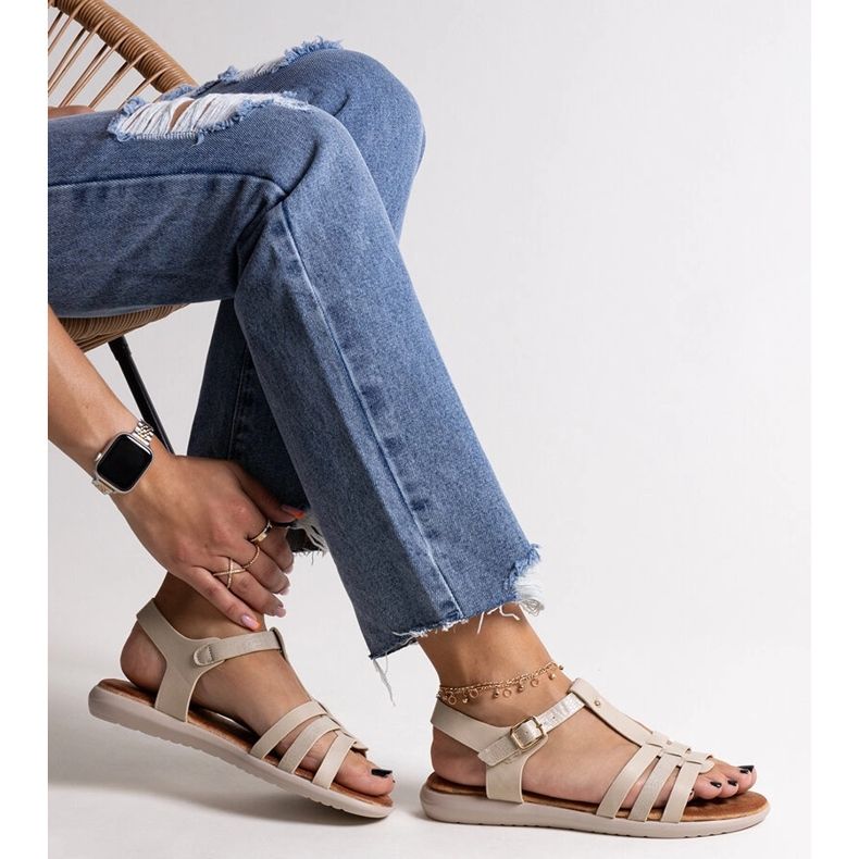 Sandale bej din piele ecologică de la Grimalda 1 Sandale bej din piele ecologică de la Grimalda 1