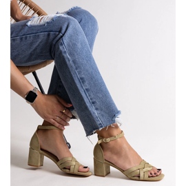 Sandale verzi cu toc de la Wajda verde 1 Sandale verzi cu toc de la Wajda verde 1