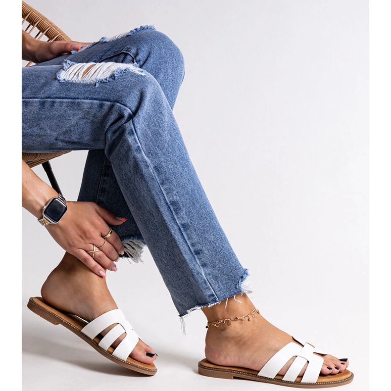 Flip-flops clasici albi cu decor Umayma 1 Flip-flops clasici albi cu decor Umayma 1