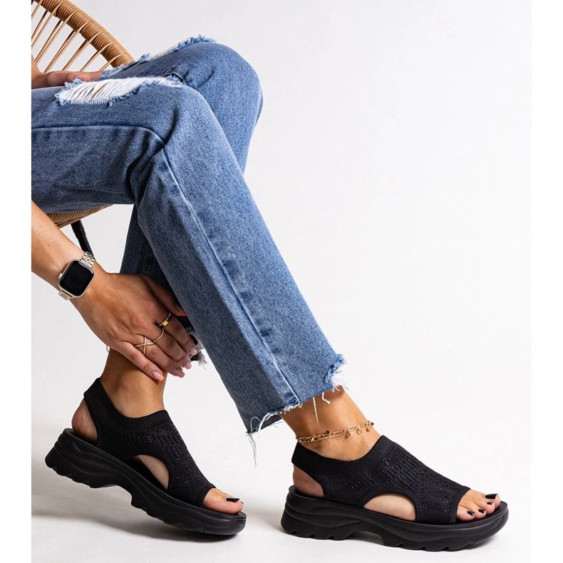 Sandale cu platformă din material negru cu strasuri Delmare 1