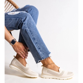 Adidași bej cu talpă de spumă de la Rahim 1