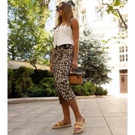 Șlapi galbeni cu cataramă aurie de la Feorie 2