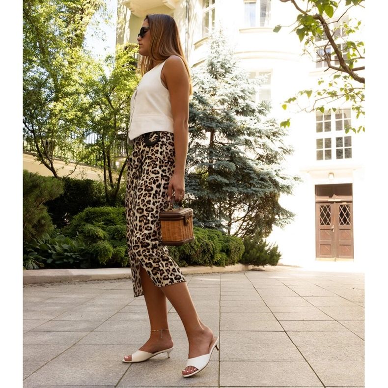 Catâri albi Maloua cu tocuri joase 2