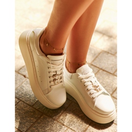 Pantofi de damă cu platformă din piele cu ursuleț alb Vinceza 66641 1