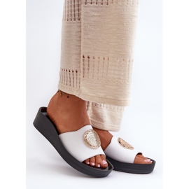 Flip-flops din piele pentru femei Zazoo 2920 cu detalii aurii, alb 1