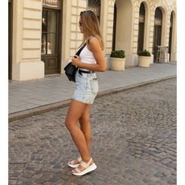 Sandale bej cu pană Thura decorativă 1