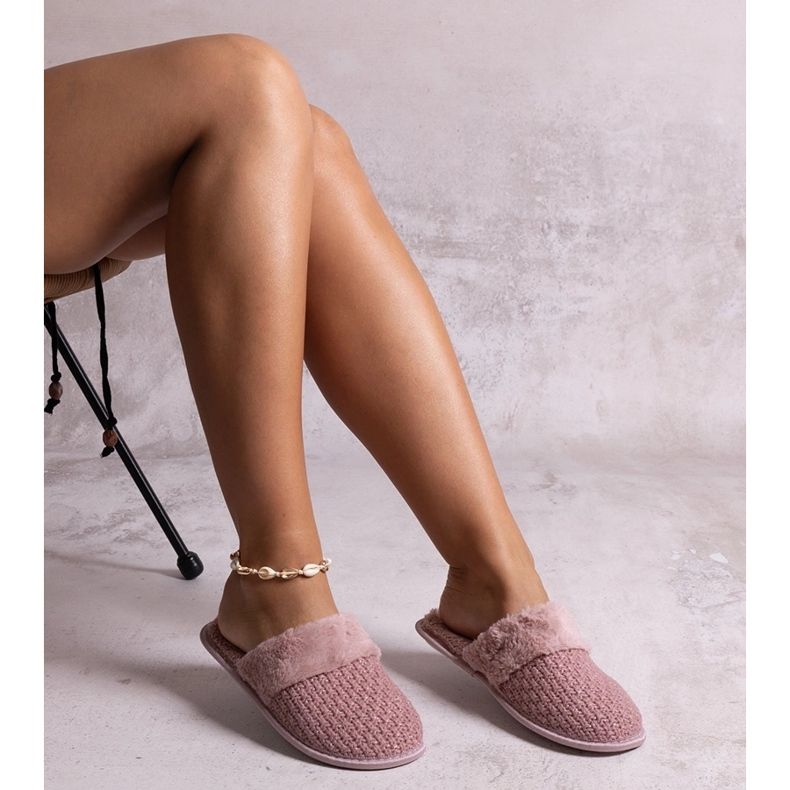 Papuci roz decorati cu fir Sira 1