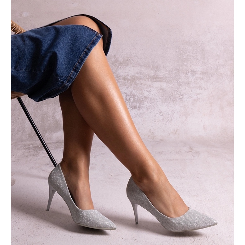 Tocuri înalte cu sclipici argintii cu inserție din piele Makaya 1