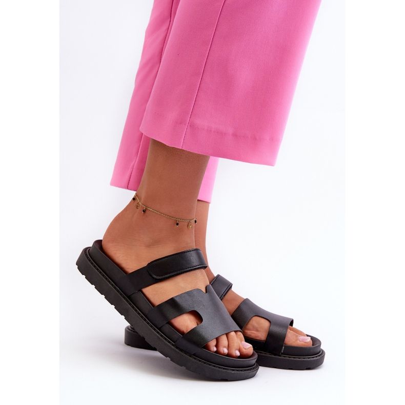 Flip-flops de damă din piele ecologică cu velcro, Silaka negru 1