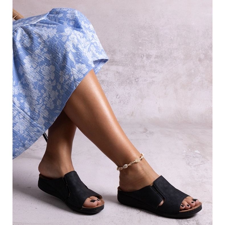 Sandale Marouna perforate negre negru 1