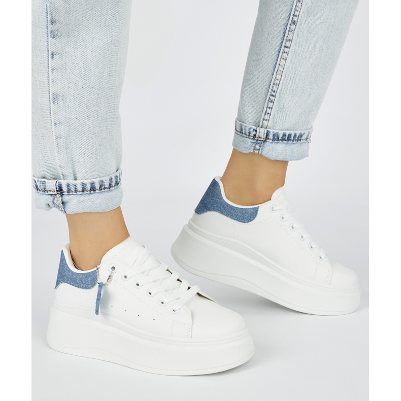 Pantofi albi de dama cu platforma 2