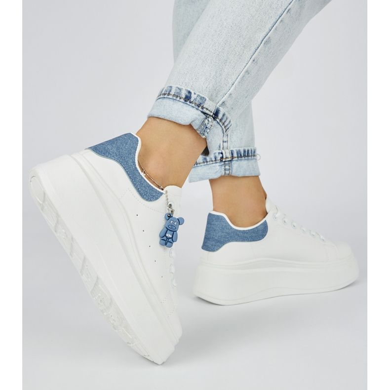 Pantofi albi de dama cu platforma 1