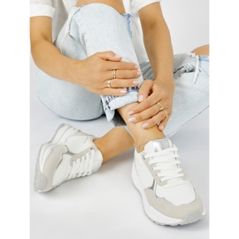 Pantofi sport de dama albi cu talpa groasa 1 Pantofi sport de dama albi cu talpa groasa 1