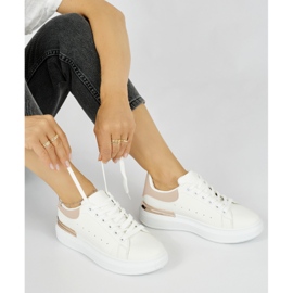 Adidași de damă din piele albă cu element roz 1