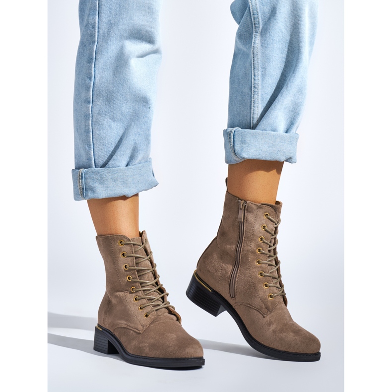 Botine de dama bej cu siret, cu toc jos 1