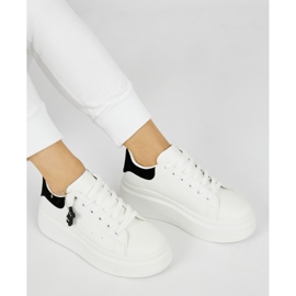 Pantofi sport de dama albi 2 Pantofi sport de dama albi 2