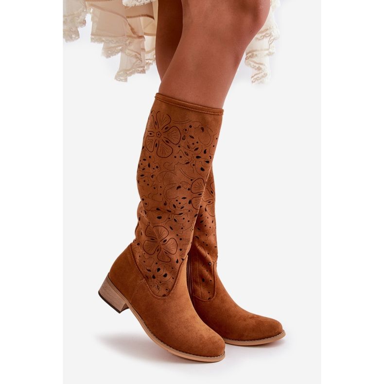 Cizme de damă ajurate, cu tocuri joase, din piele ecologică, prinse cu fermoar Camel Orchides maro 1 Cizme de damă ajurate, cu tocuri joase, din piele ecologică, prinse cu fermoar Camel Orchides maro 1