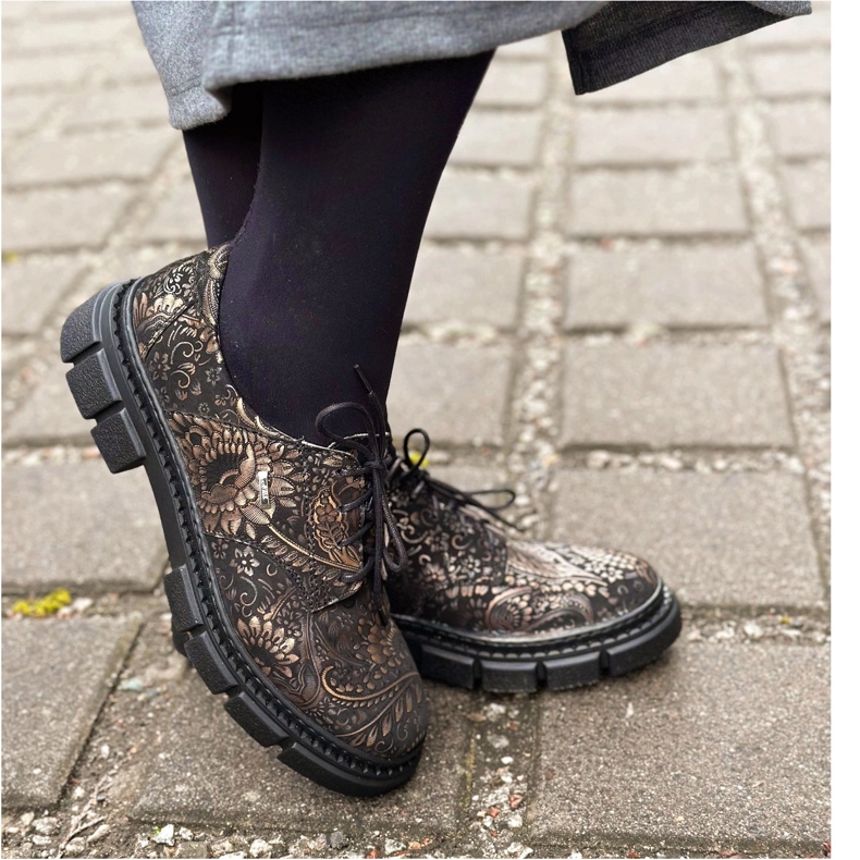 Olivier Pantofi de damă din piele cu talpă groasă, flori, 1.134 PLN multicolor 2