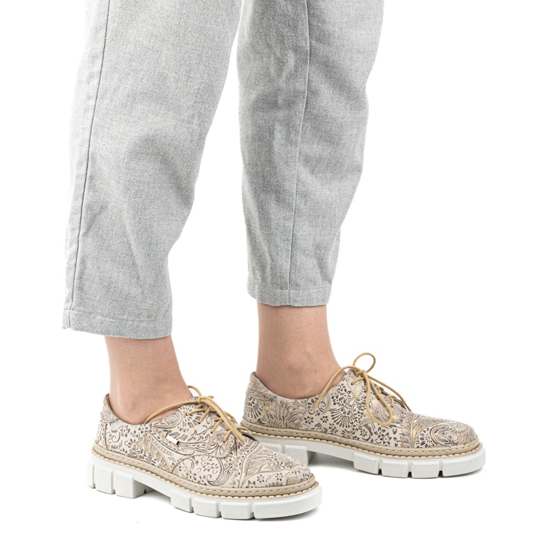 Olivier Pantofi de dama din piele cu talpa groasa, flori 1134, bej 1