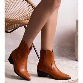 Cizme de cowboy maro cu toc înalt de la Madia 1