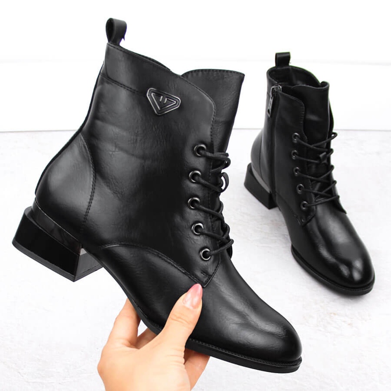 Cizme de dama cu toc inalt, usor izolate, negre Vinceza 58420 negru 1 Cizme de dama cu toc inalt, usor izolate, negre Vinceza 58420 negru 1