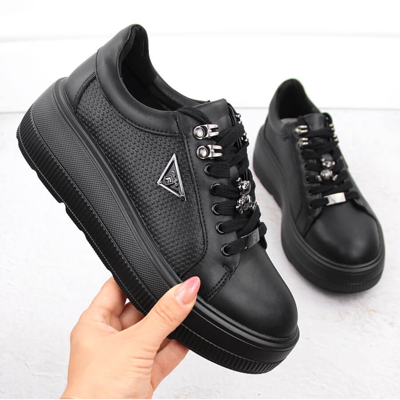 Pantofi de dama din piele neagra pe platforma Filippo DP6382 negru 1