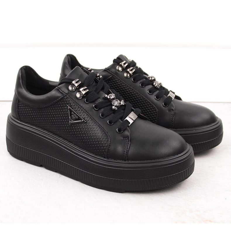 Pantofi de dama din piele neagra pe platforma Filippo DP6382 negru 2