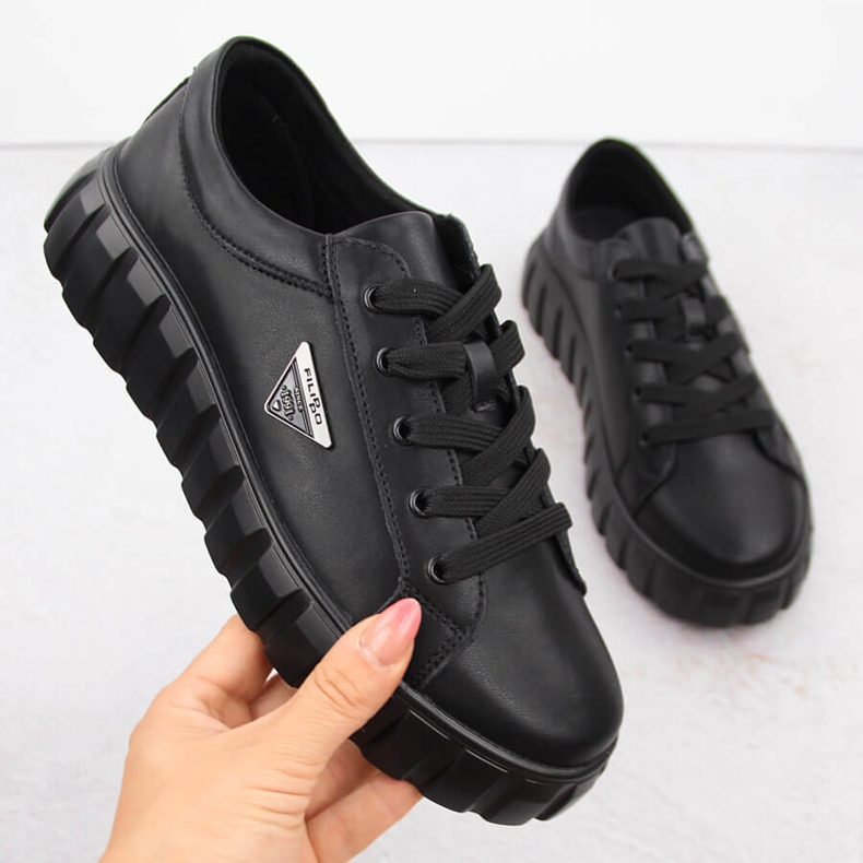 Pantofi de dama piele neagra pe platforma Filippo DP4670 negru 1