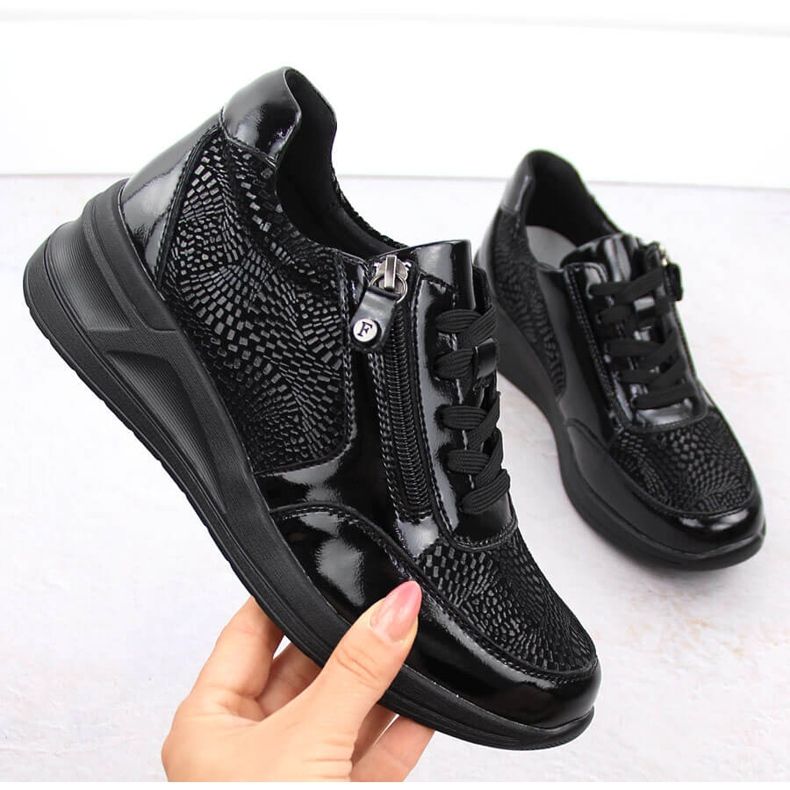 Pantofi cu pană de damă din piele neagră Filippo DP6352 negru 1