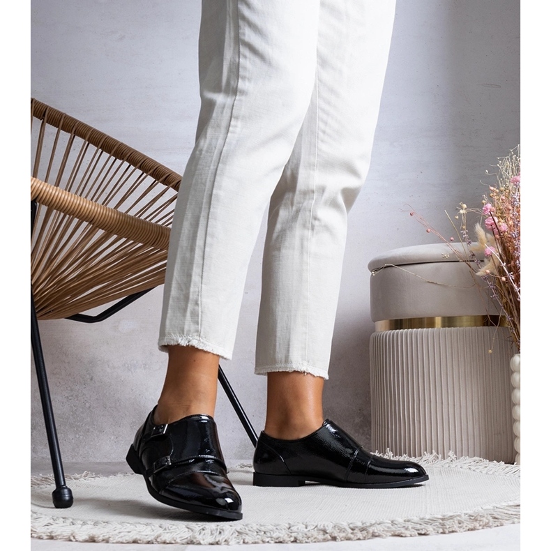 Pantofi Davide lacuiti in negru 1