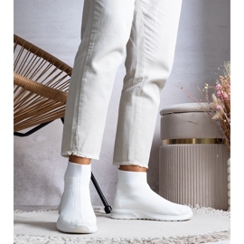 Tenisi albi de la Salgado 2 Tenisi albi de la Salgado 2