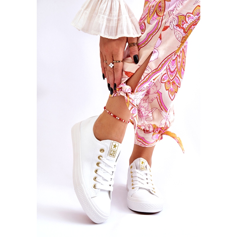 News Pantofi de damă clasici Ecoma alb și auriu 1