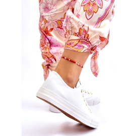 News Pantofi de damă clasici Ecoma alb și auriu 3