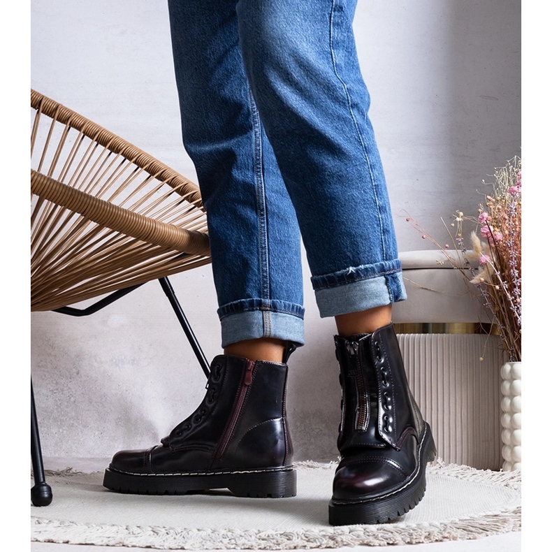 Cizme de drumeție izolate negre de la Royer negru 1