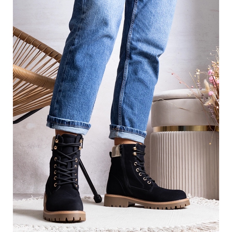 Cizme Amata izolate negre negru 1