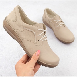 Pantofi confortabili din piele de dama bej Helios 715 1