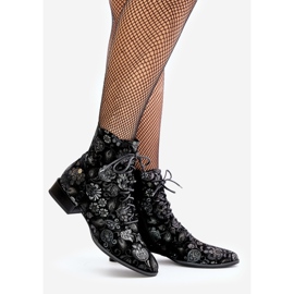 Cizme plate cu model din piele intoarsa Maciejka 06391-01 Negru 1 Cizme plate cu model din piele intoarsa Maciejka 06391-01 Negru 1
