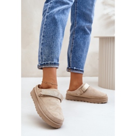 Flip-flops de damă bej cu căptușeală de blană pe platforma Azida 2