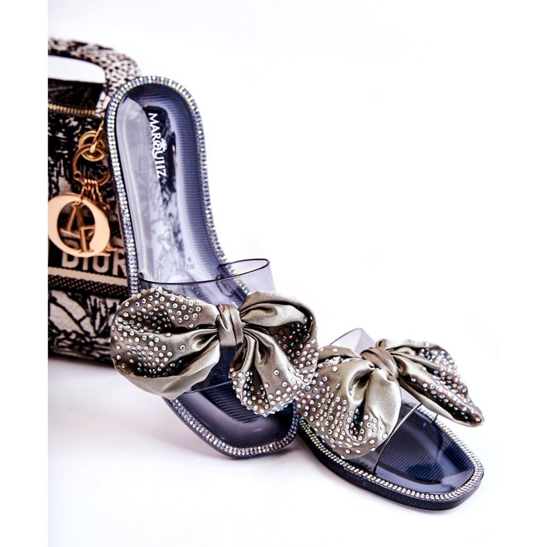 Flip-uri de cauciuc pentru femei cu un arc și zircoane gri-negre 1 Flip-uri de cauciuc pentru femei cu un arc și zircoane gri-negre 1