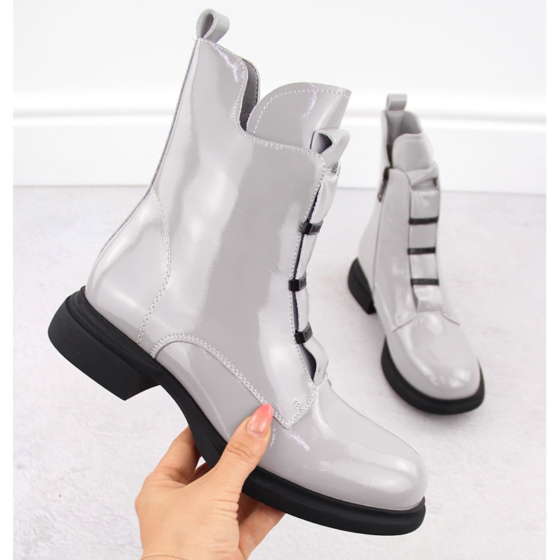 Botine dama din piele lacuita, gri Vinceza 66678 1 Botine dama din piele lacuita, gri Vinceza 66678 1