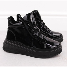 Cizme negre izolate din piele lacuita Artiker 55C1049 negru 2 Cizme negre izolate din piele lacuita Artiker 55C1049 negru 2