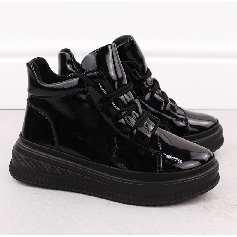 Cizme negre izolate din piele lacuita Artiker 55C1049 negru 2 Cizme negre izolate din piele lacuita Artiker 55C1049 negru 2